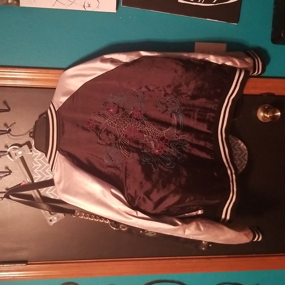 Hot Topic Embroidered Bomber Jacket - Picture 2 of 5